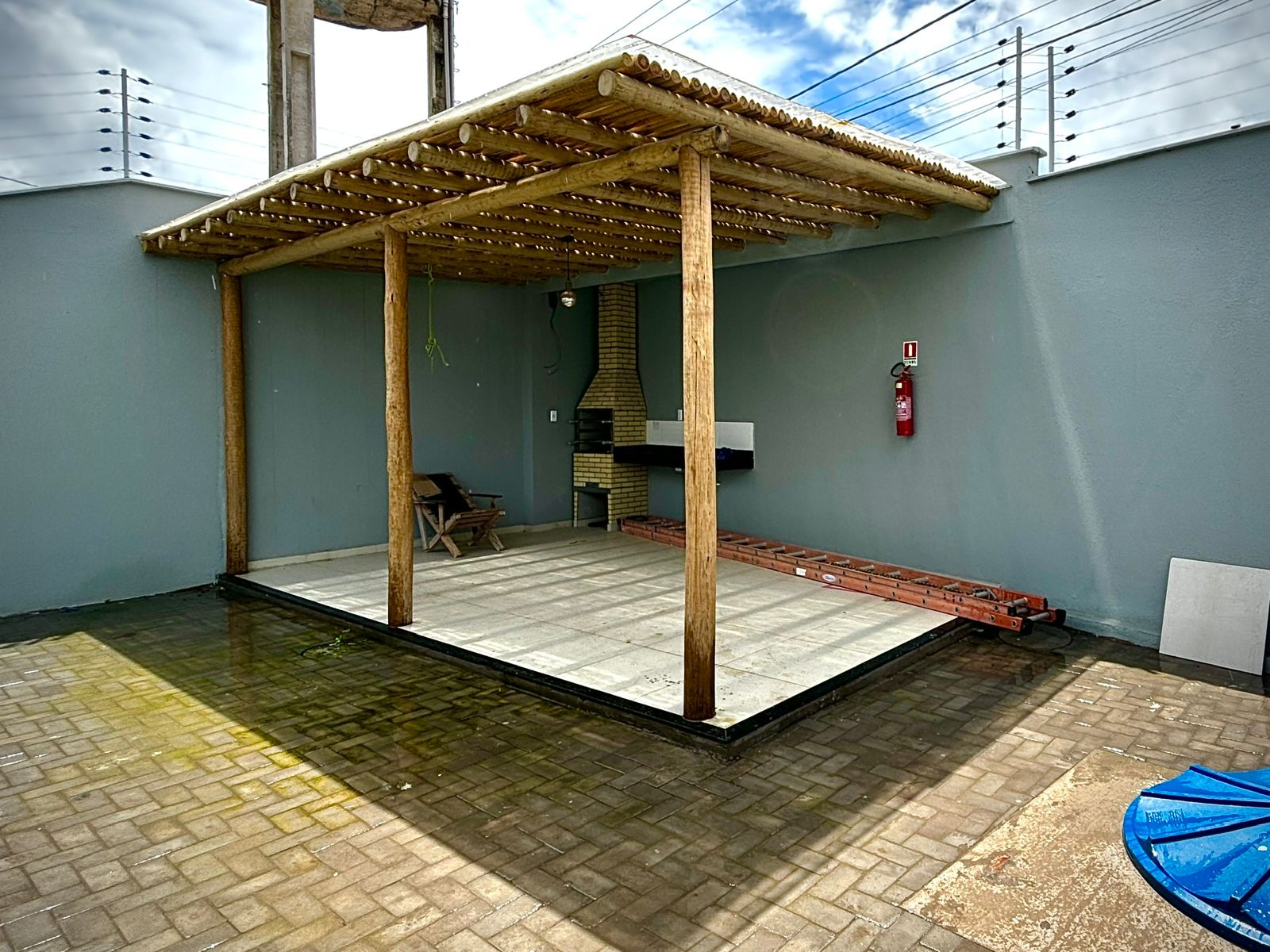 Área de lazer com churrasqueira