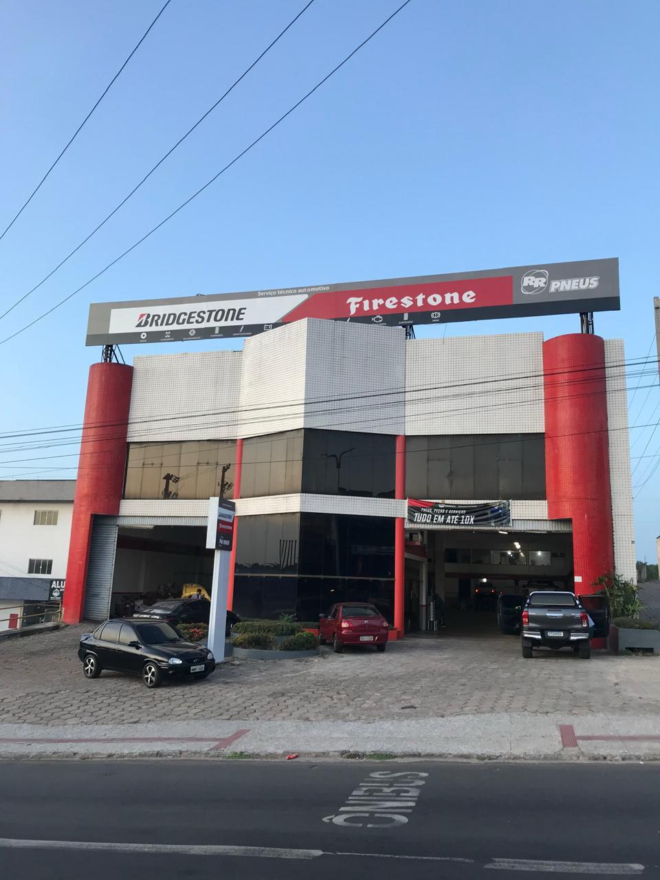 Fachada da RR Pneus — espaço anunciado no 2º piso